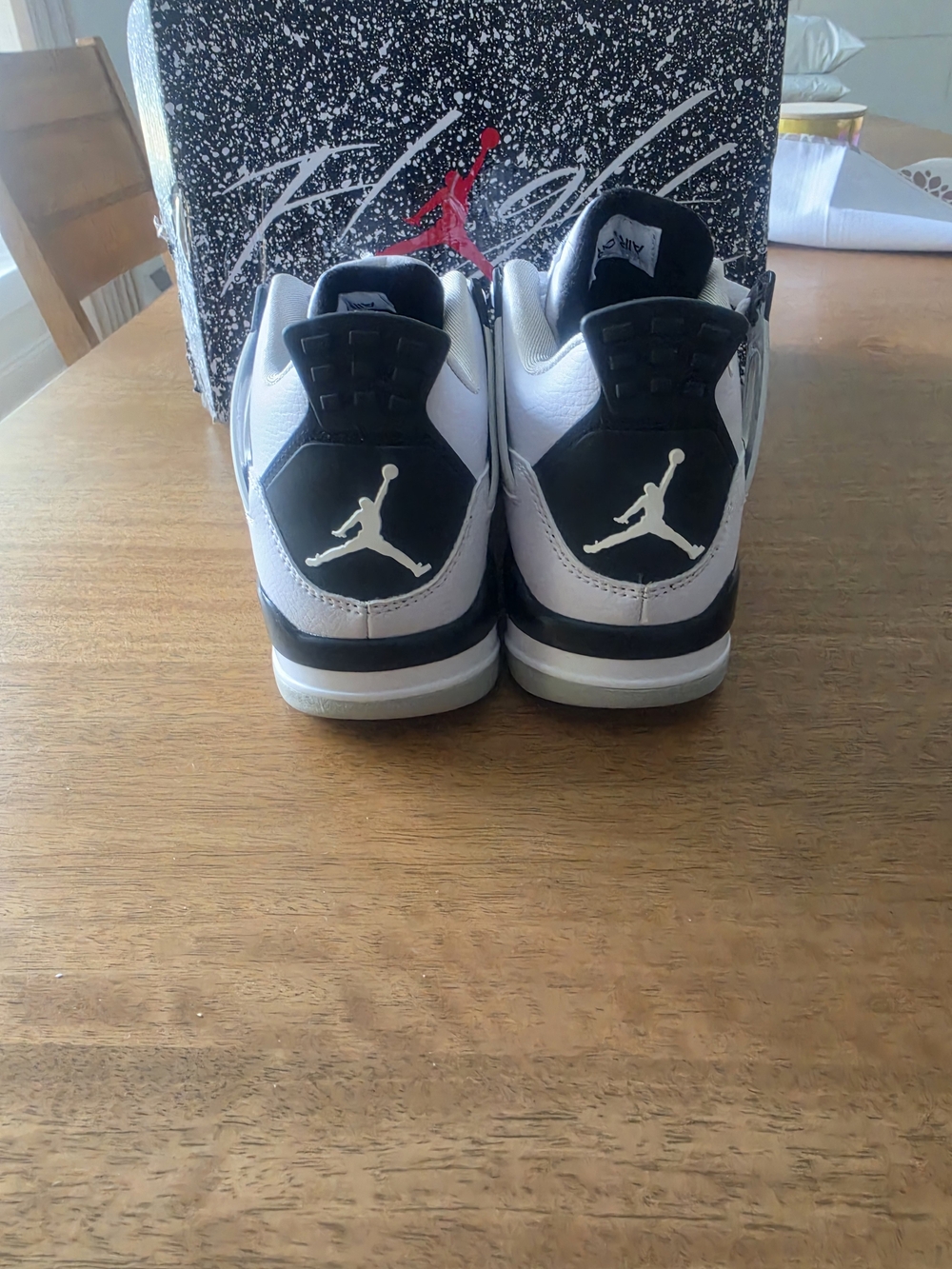 Nike Air Jordan 4 Retro "Military Black - Picture 2 of 7